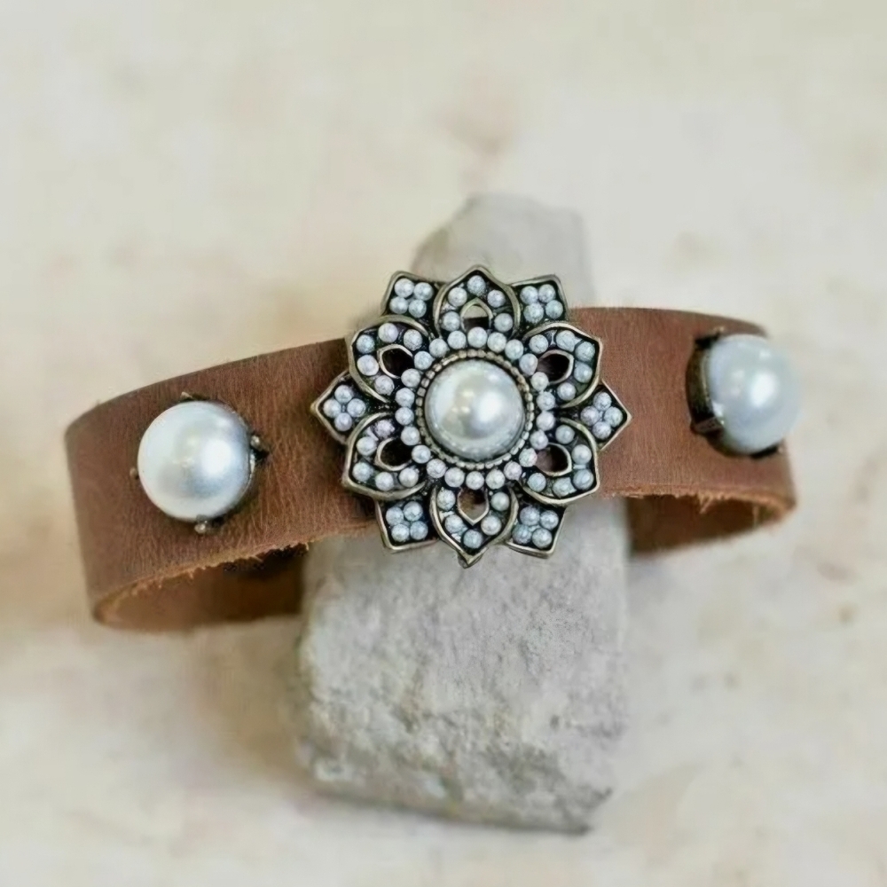Plunder Childrens Elsa adjustable bracelet Retired